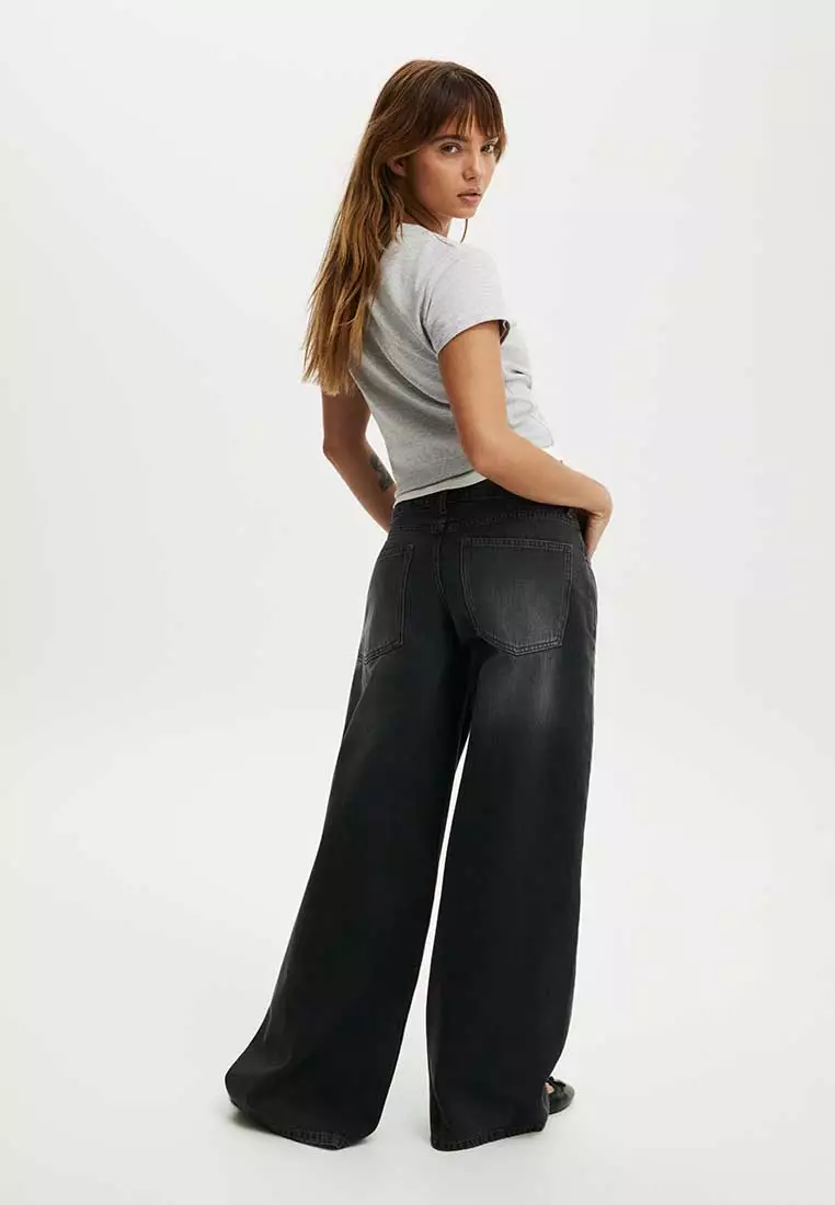 Petite Low Rise Wide Jeans