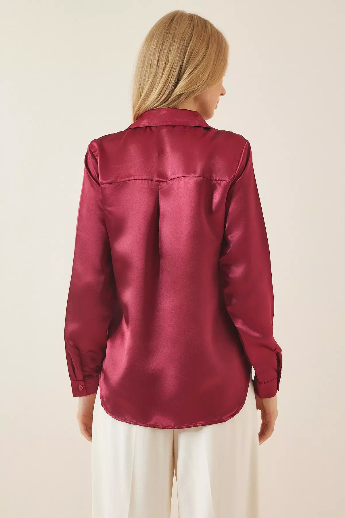 Slightly Flowing Satin Shirt
