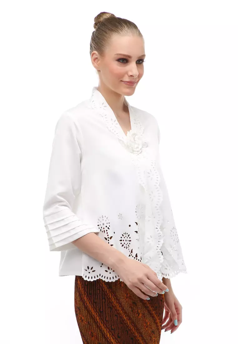 Frodine Kebaya Laser Cut Aksen Bunga Atasan Wanita Casual Premium Quality - Putih