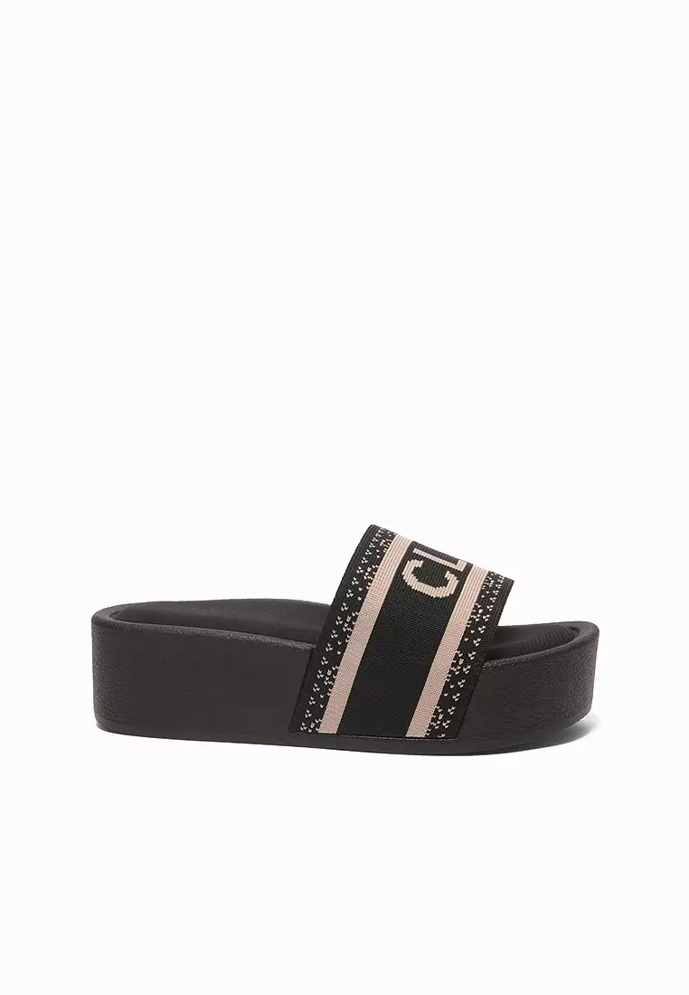 Discount on Cln  shoes - SKU: Cranberry Flatform Slides