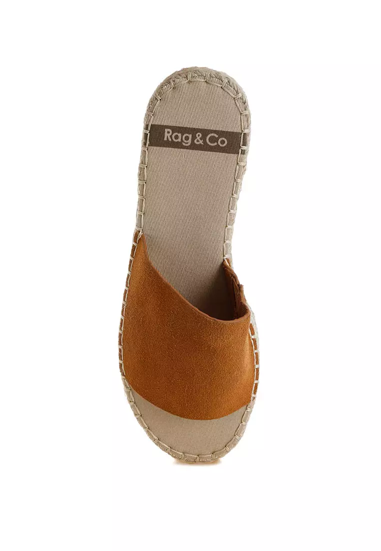 Sepatu Flat Espadrille Kulit Lembut Asli Warna Tan Muda