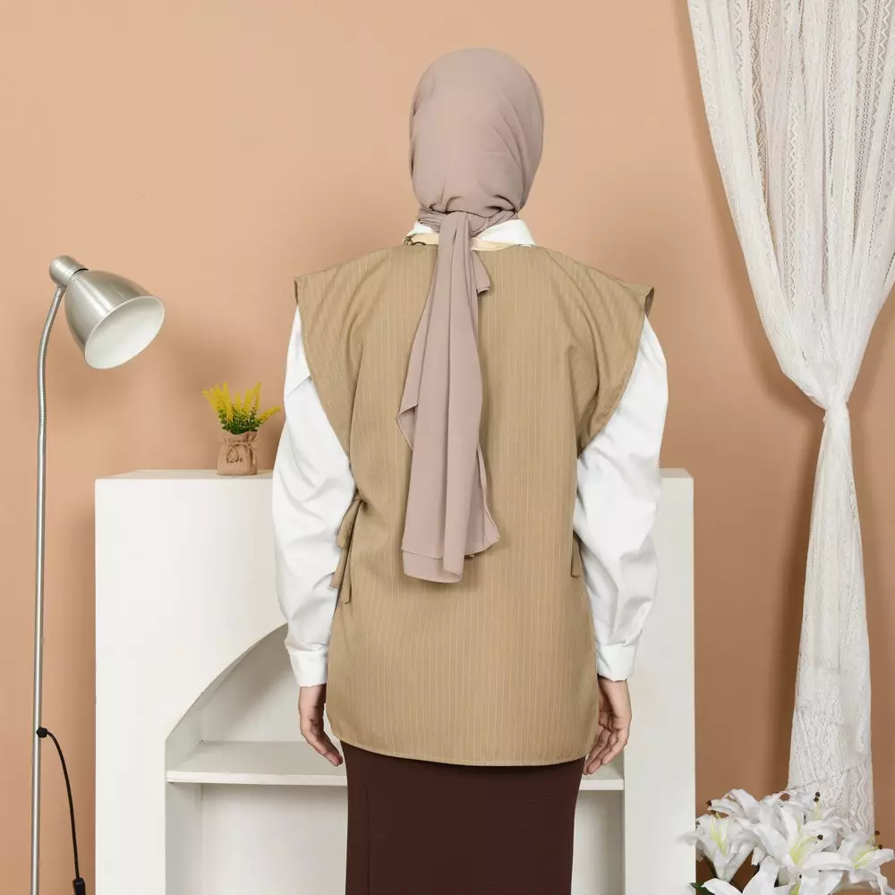 Devara Vest - Peanut M19550 R87S5