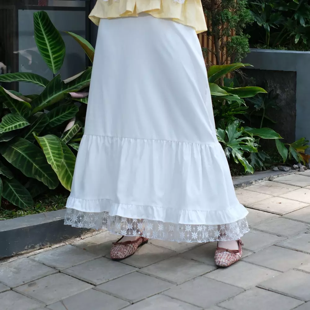 Nabil Skirt with Lace Rok Vintage - Broken White M19797 R10S1
