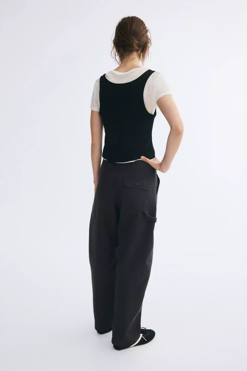 Barrel cargo trousers