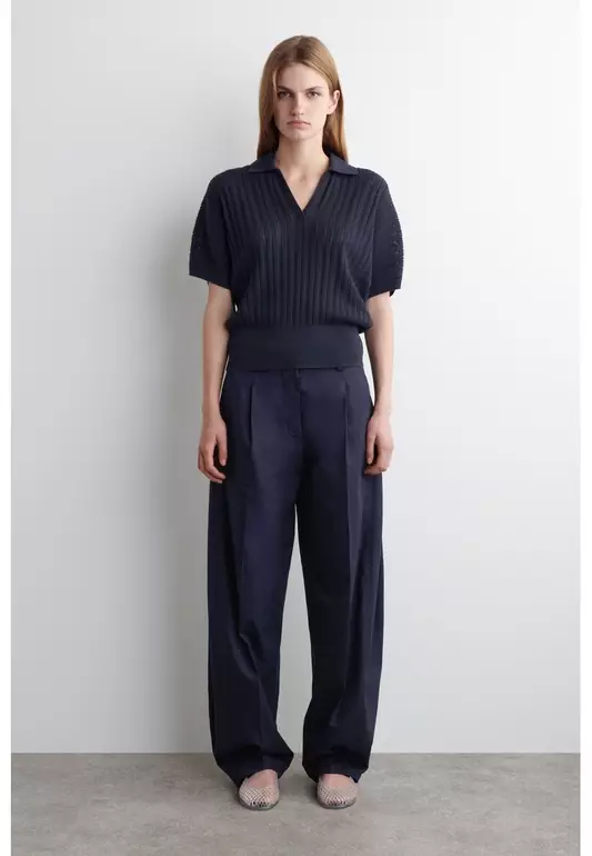 PLEATED COTTON BARREL-LEG TROUSERS