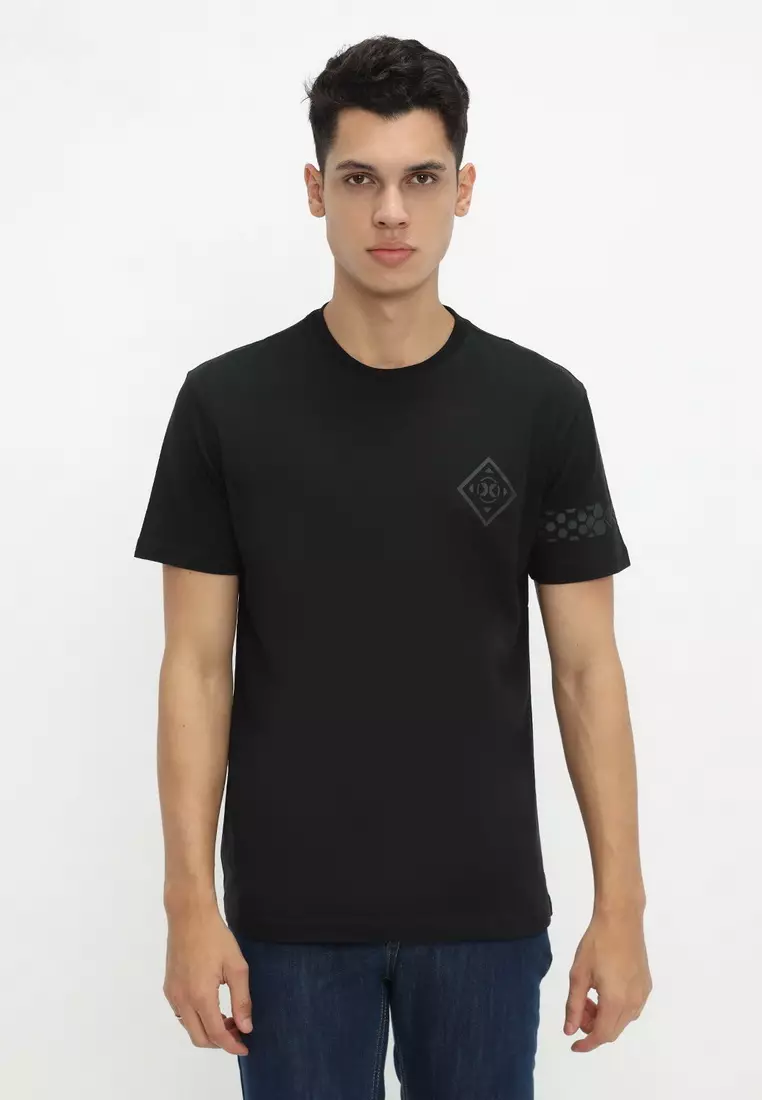 XTRAORDINARY (XO) T-Shirt Cotton Combed Pria 207290031