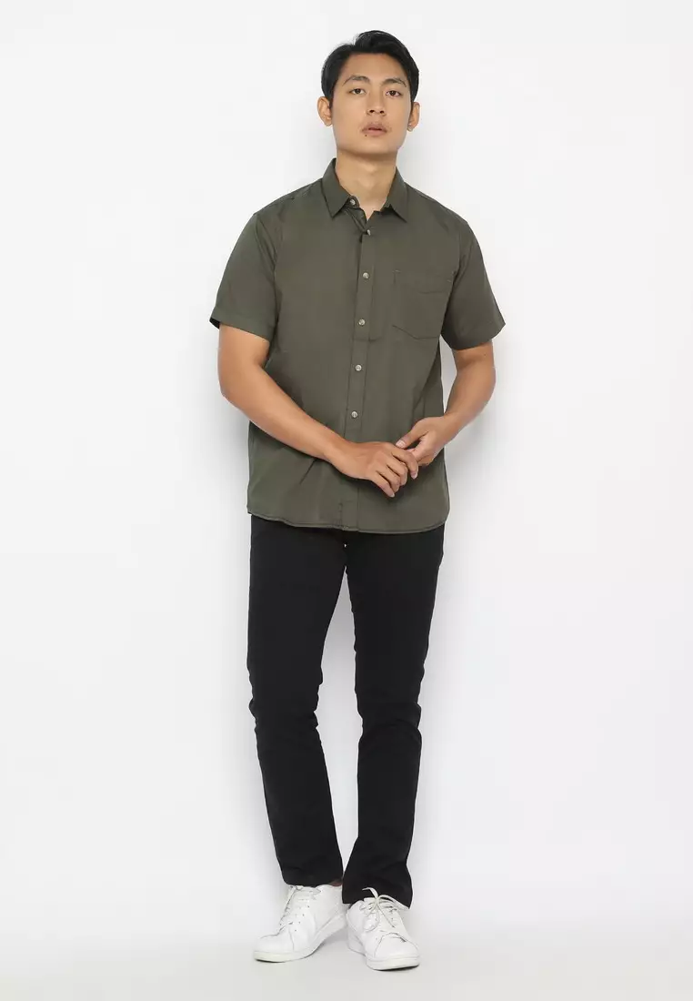 POLICE Kemeja Polos Cotton Twill Regular Fit Hijau Tua Pria
