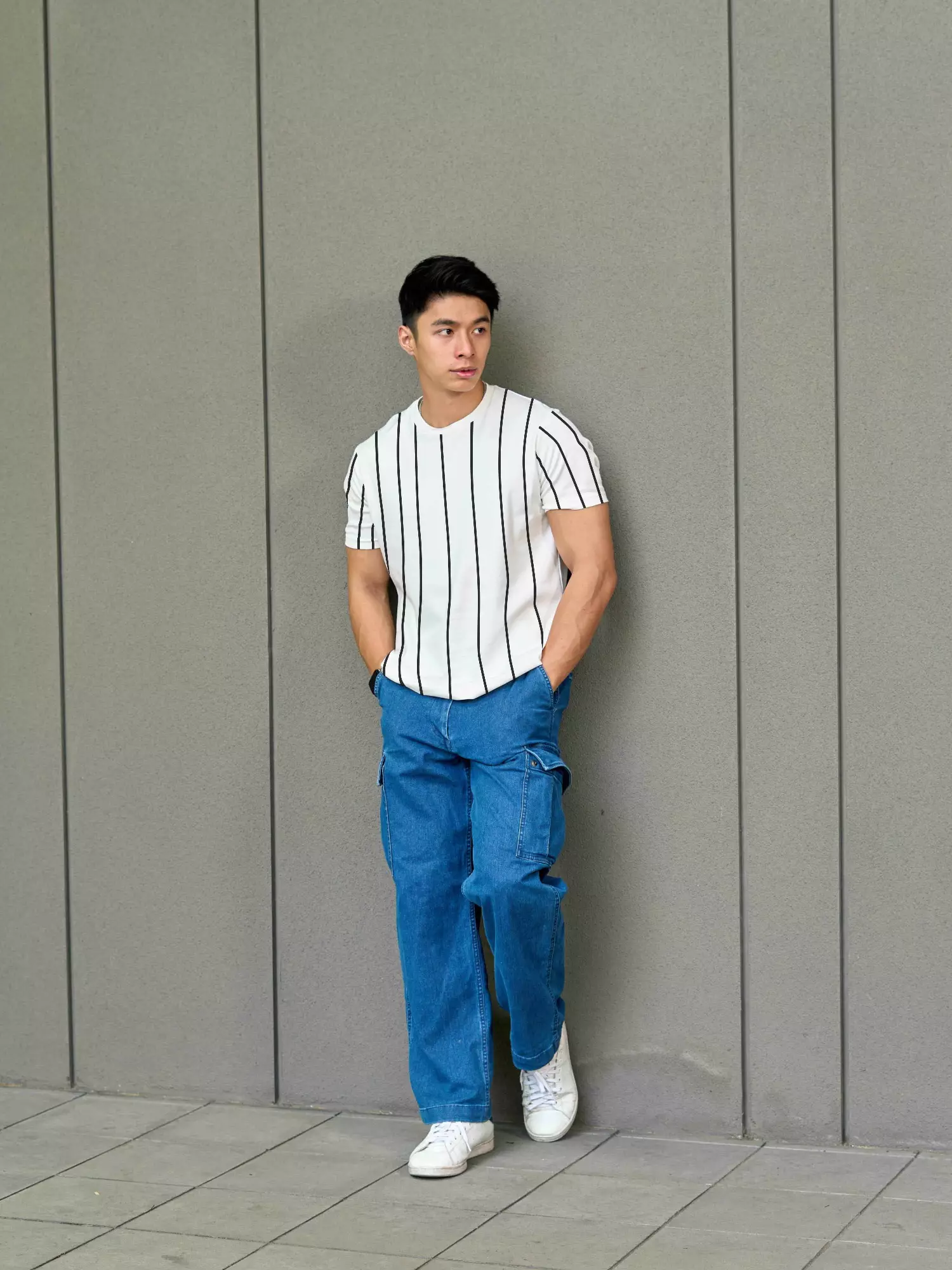 Kale Uranus White / Cotton Cloudy / Kaos Boxy Fit / Kaos Korea / Atasan Kaos Pria / Kaos Basic Pria