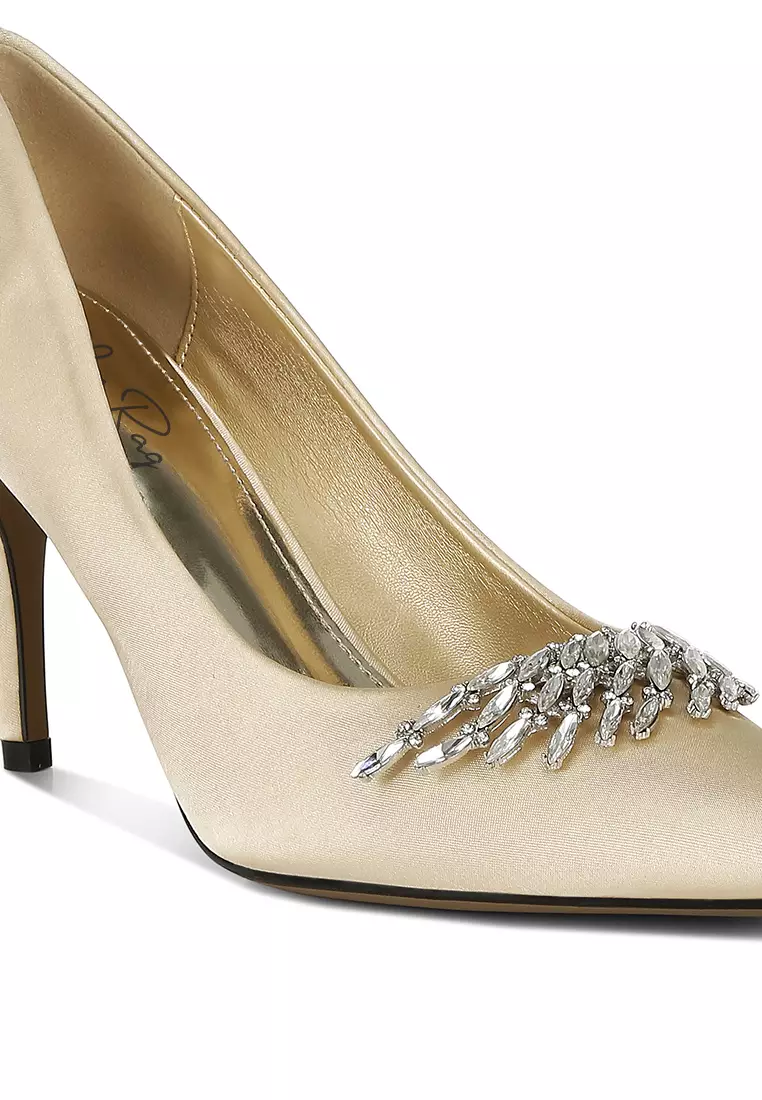 Bros Berlian Imitasi Detail Satin Pumps Dalam Warna Emas