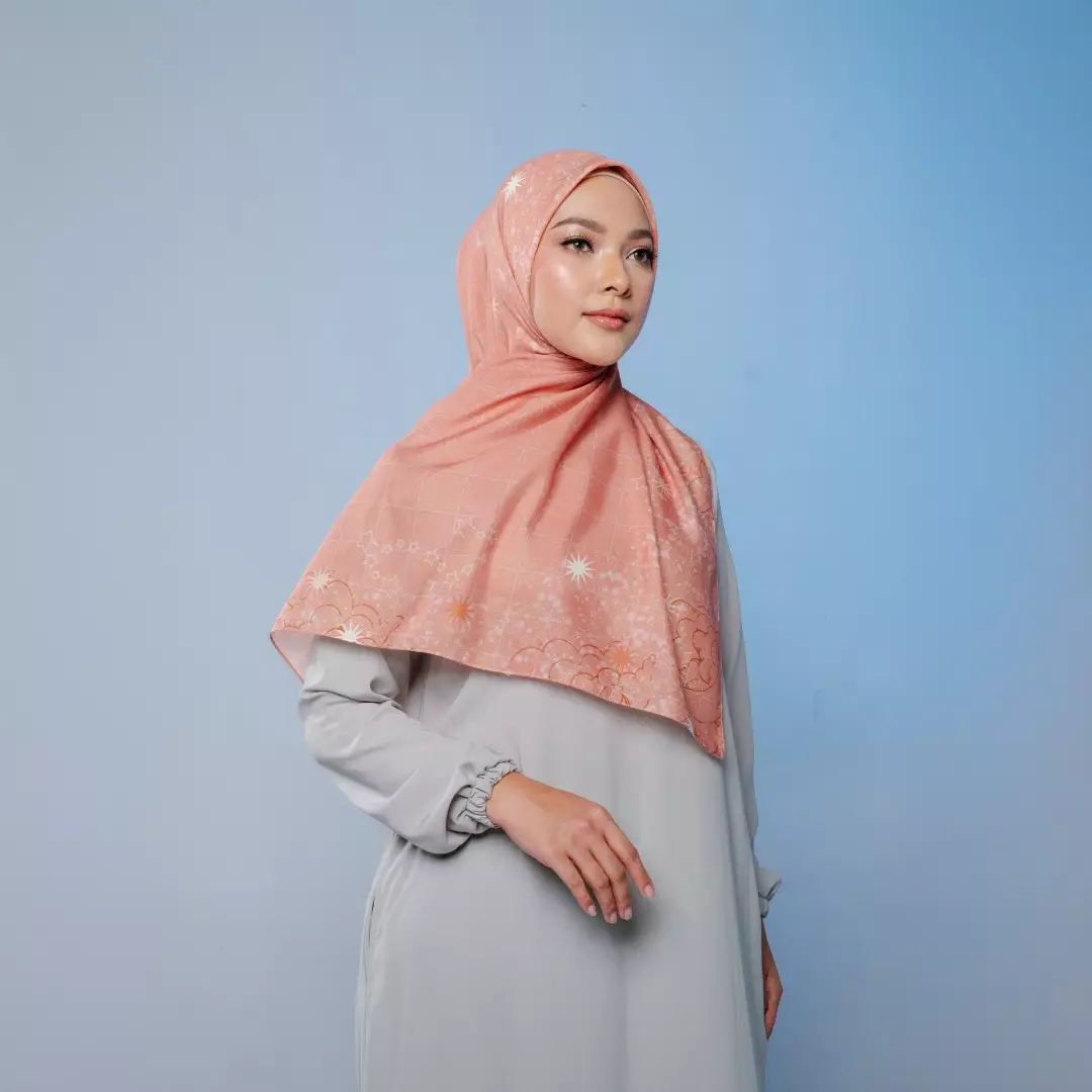 ELIANA Scarf Orange - Kerudung Hijab Segiempat Motif With Pouch Ziplock - Bahan Poly Fine - Ukuran 110x110