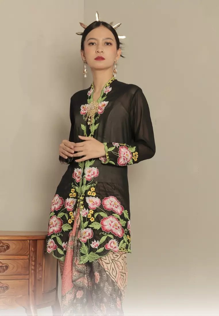 Kebaya Encim Kambodja Embroidery
