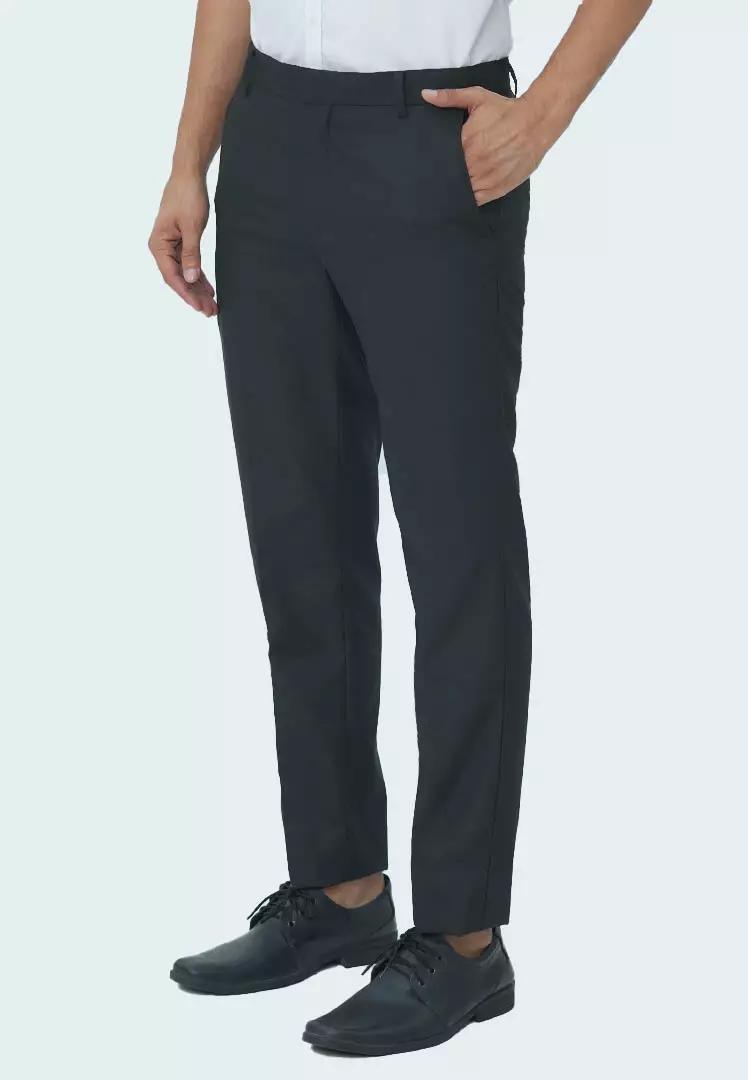 Johnwin - Celana Panjang Formal Pria - Celana Bahan Polyester - Double Back Pocket - Slim Fit - Hitam - F.1025.010.110.C