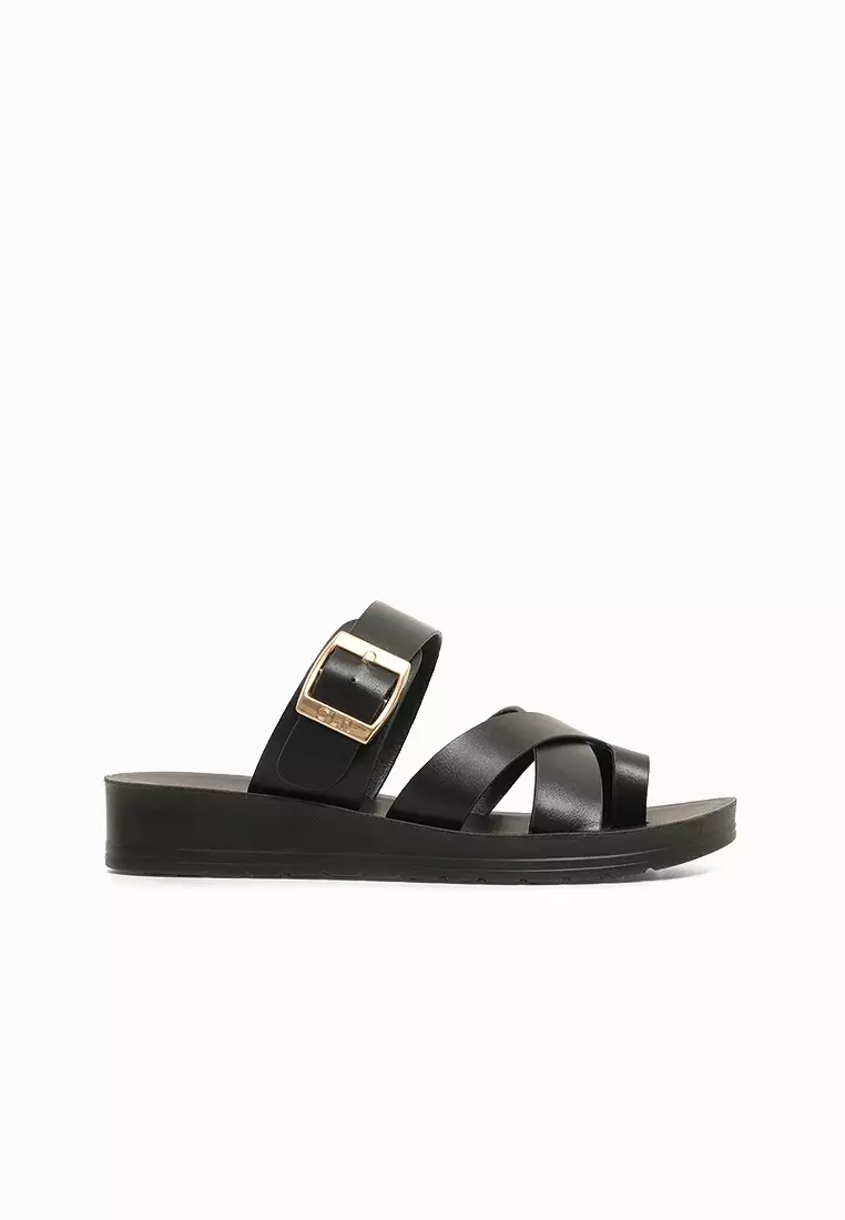 Discount on CLN  shoes - SKU: Mish Flatform Slides