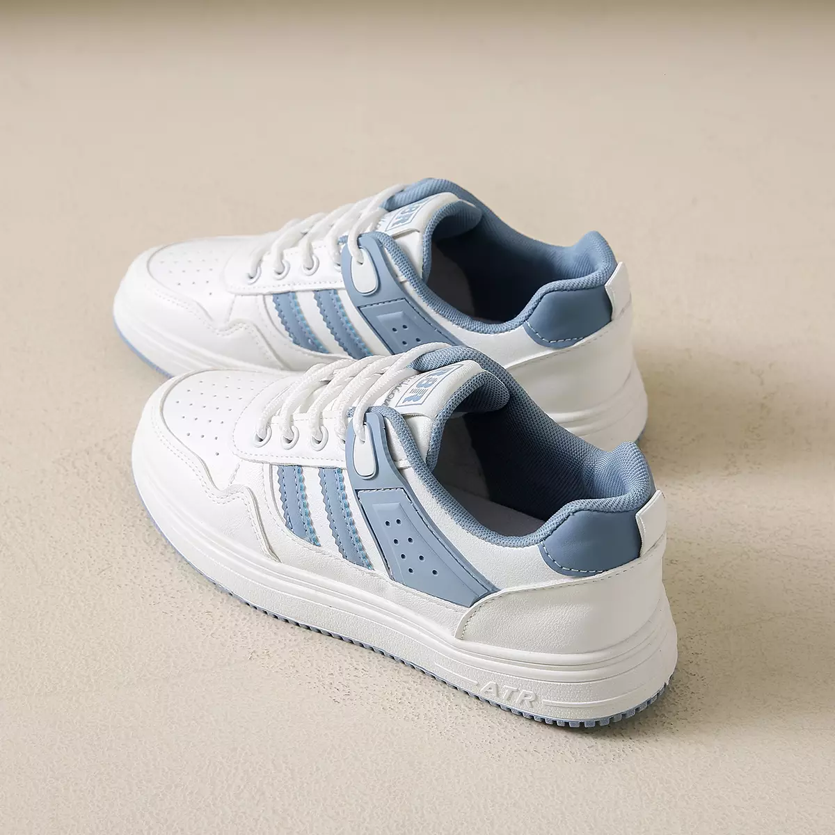 Sepatu Kasual Cewek Sneakers Wanita Ringan Nyaman Dipakai SS102