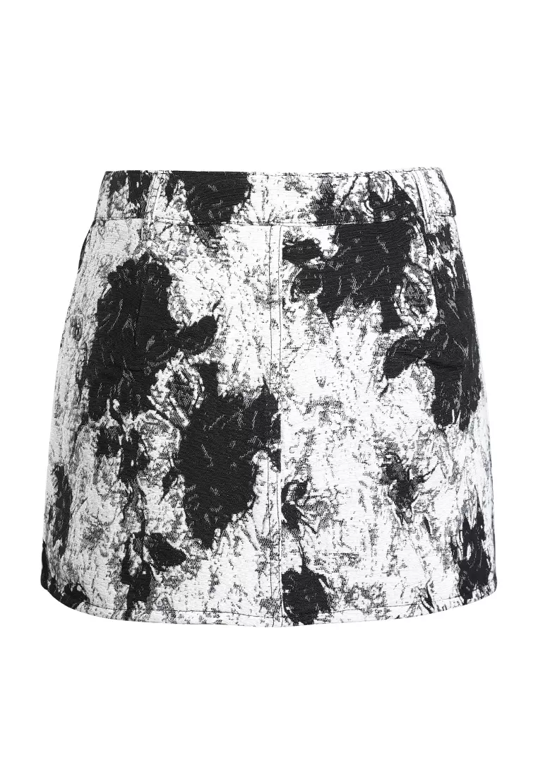 Rok Mini Jacquard Motif Bunga Warna Hitam