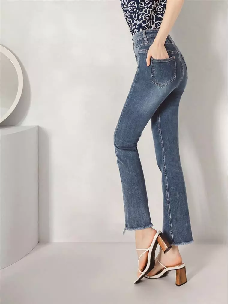 High-Waisted Frayed Hem Flare Pants (Short/Regular Length) [BA7081]