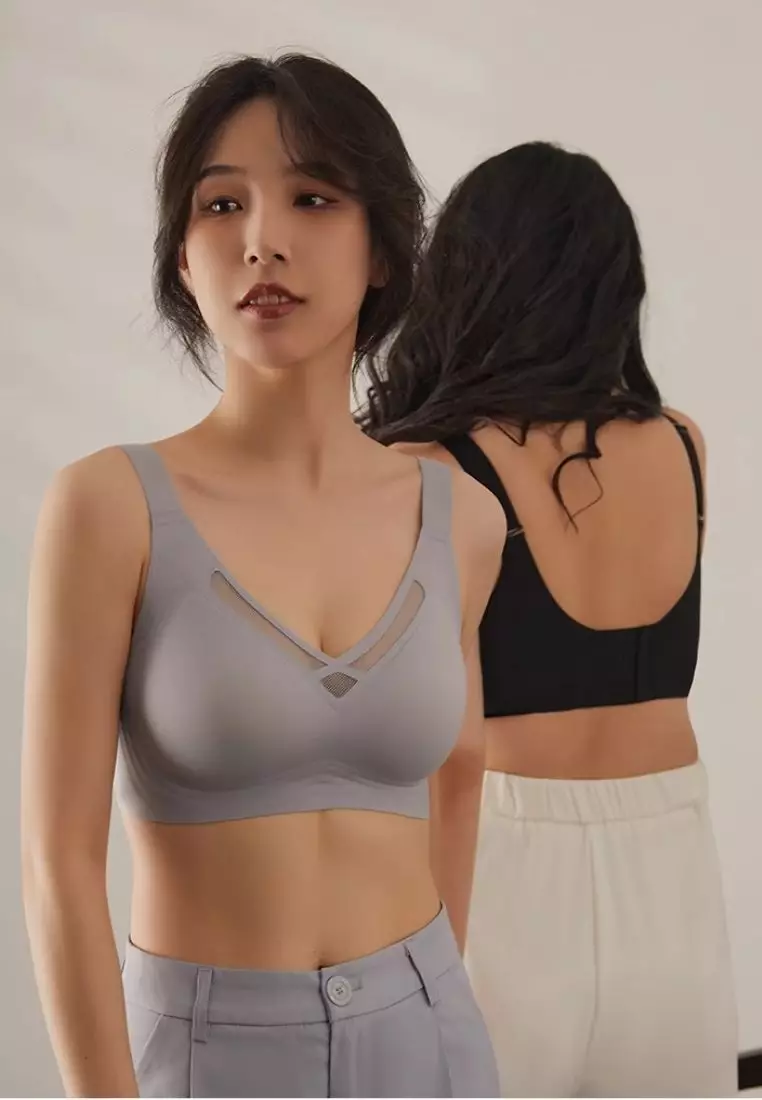 2 Pack Premium Bella Plus Size Seamless Wireless Paded Push Up Bra in Blue and Black