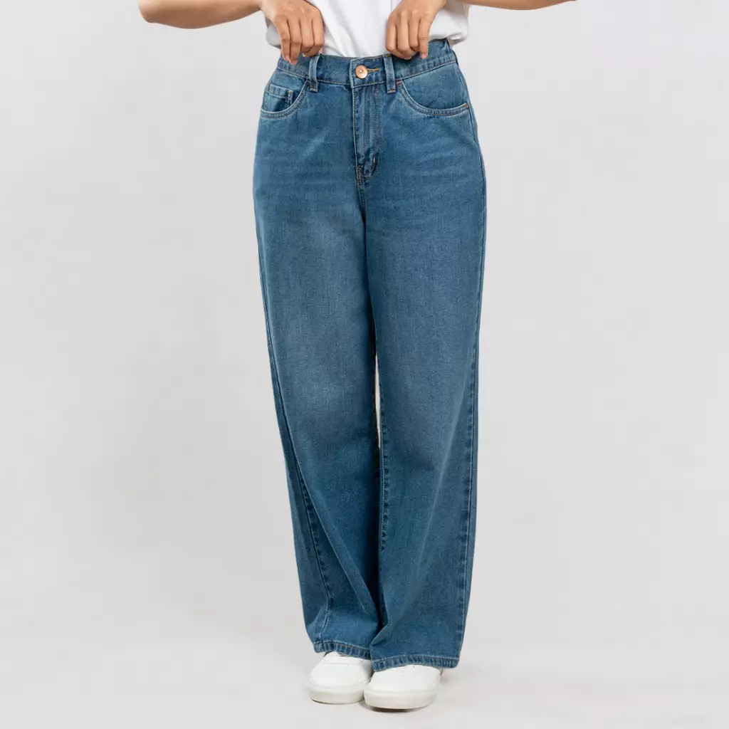 C2 Zelena Blue Straight Cut Jeans Wanita -   Loose Jeans Wanita