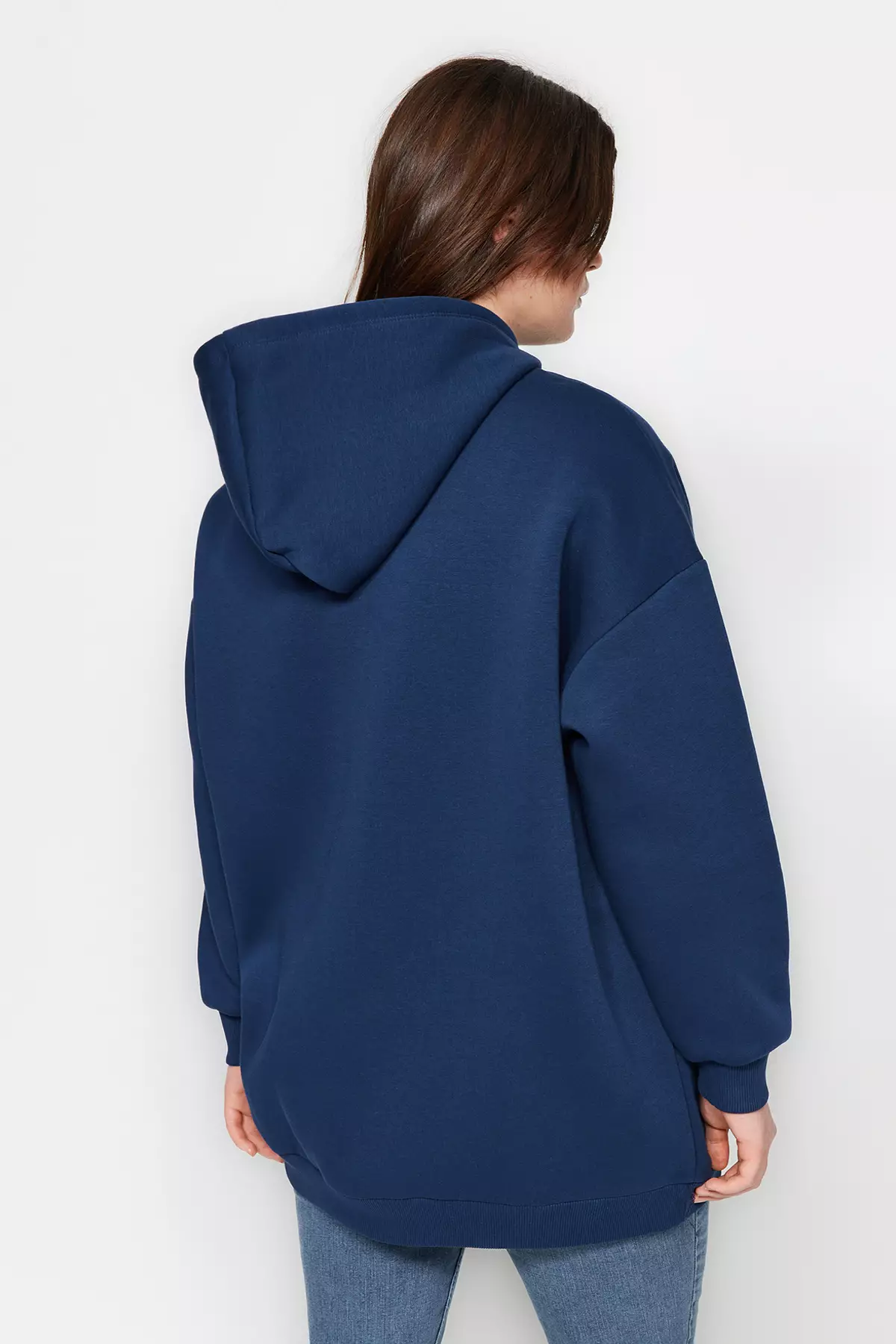 Oversize Knitted Sweatshirt With Indigo Embroidery Detail Tbbaw24Ao00018
