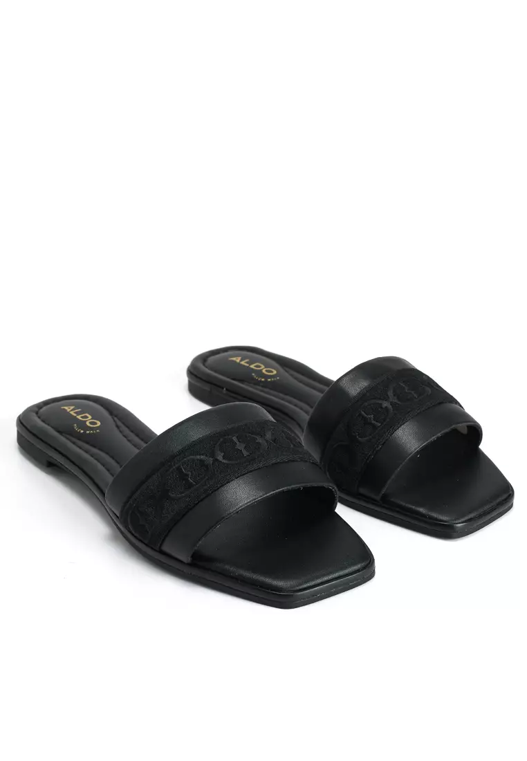 Tendre-In Sandals