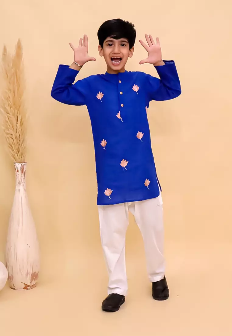 The Mom Store 卡玛尔-瓦提卡男童刺绣库尔塔睡衣套装 - 蓝色