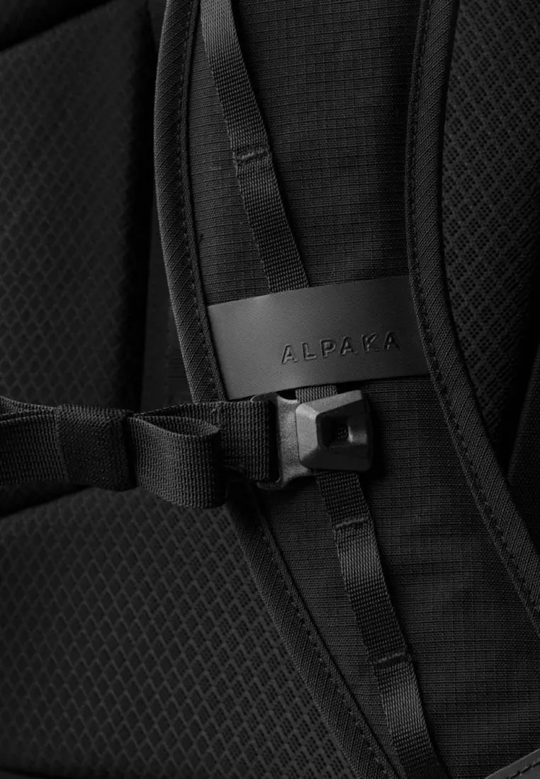 ALPAKA Elements Backpack Pro Axoflux 400D (Black)