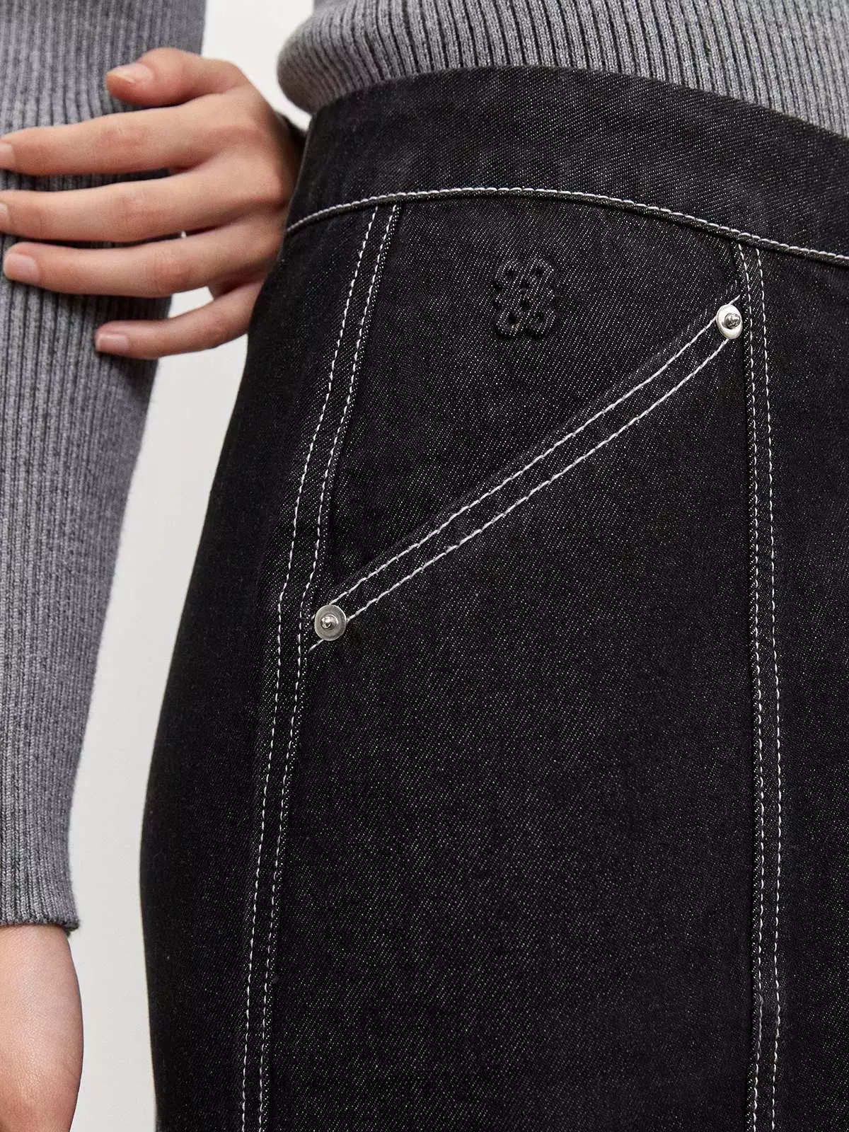 Denim Front-Slit Midi Skirt in Kincord Wash