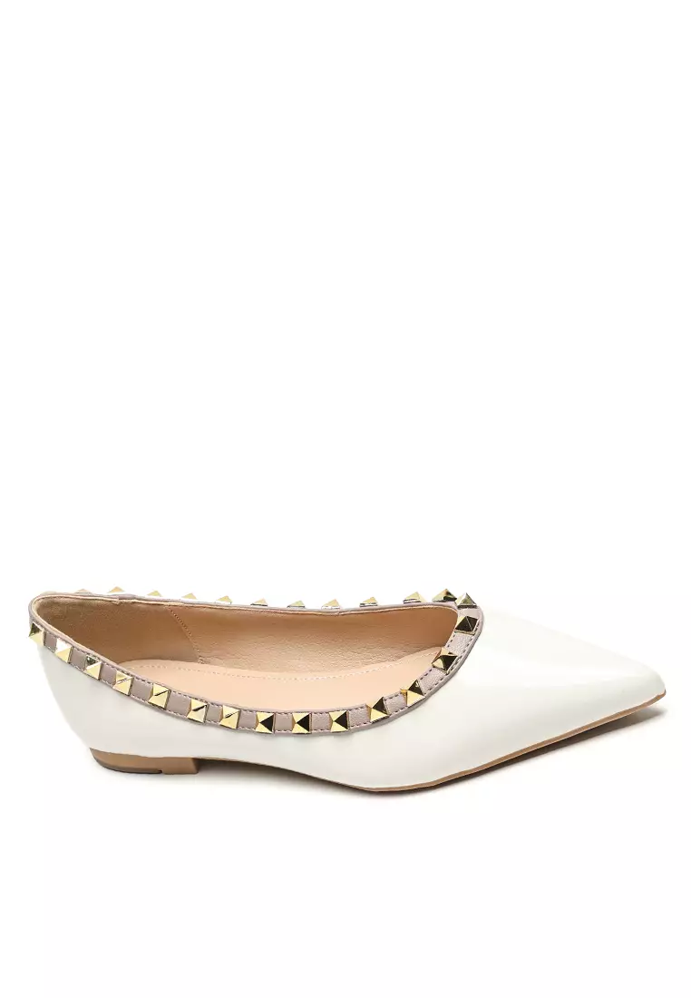 Discount on Twenty Eight Shoes  shoes - SKU: Pointed Rivets Microfiber Leather Flat Shoes Ww2023-32