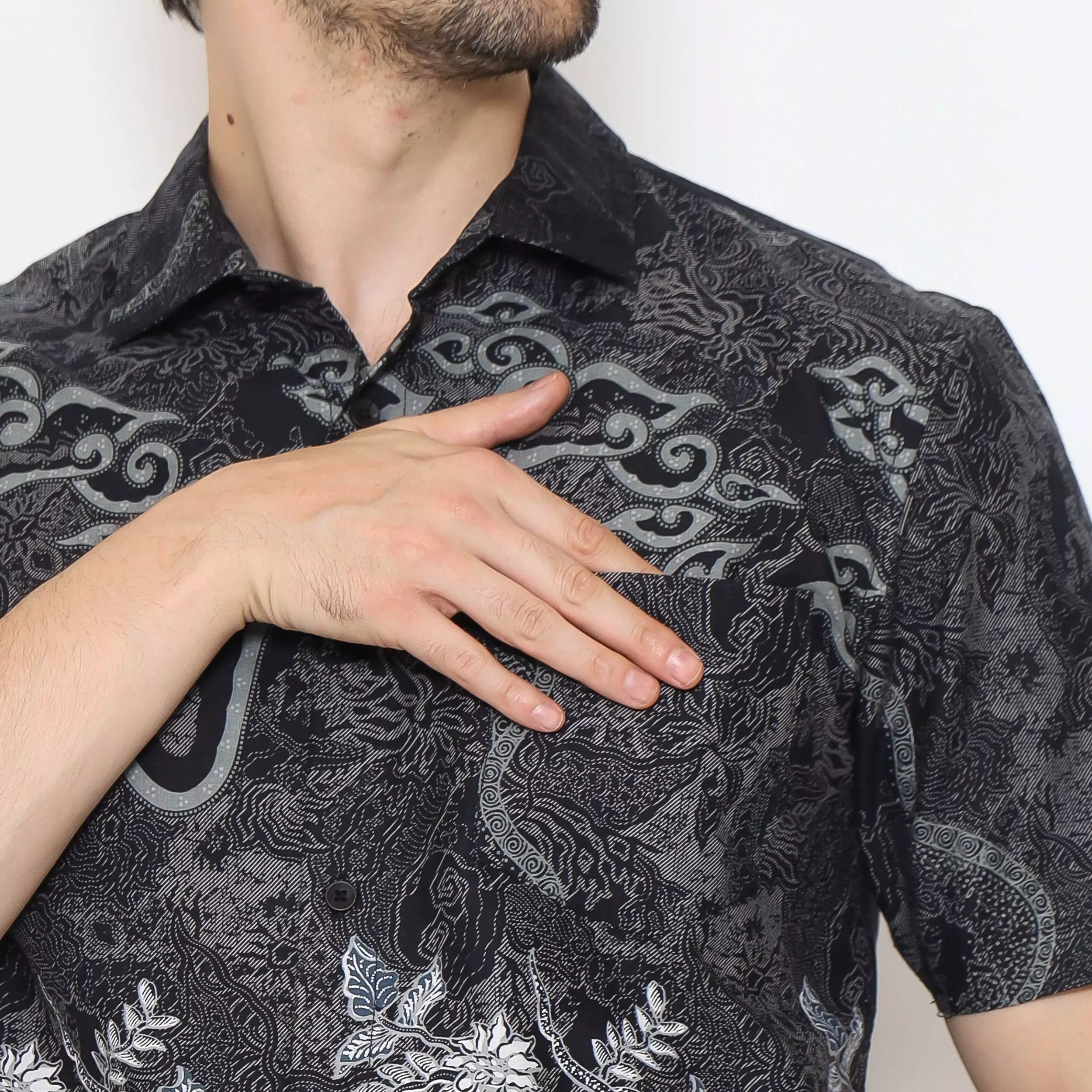 AMK Kemeja Batik Pria Lengan Pendek SHB Jelani Ss Black