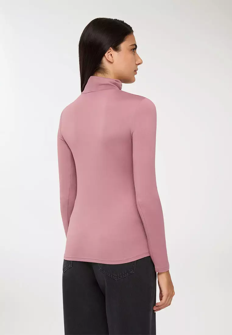 Woman Long-Sleeved T-Shirt