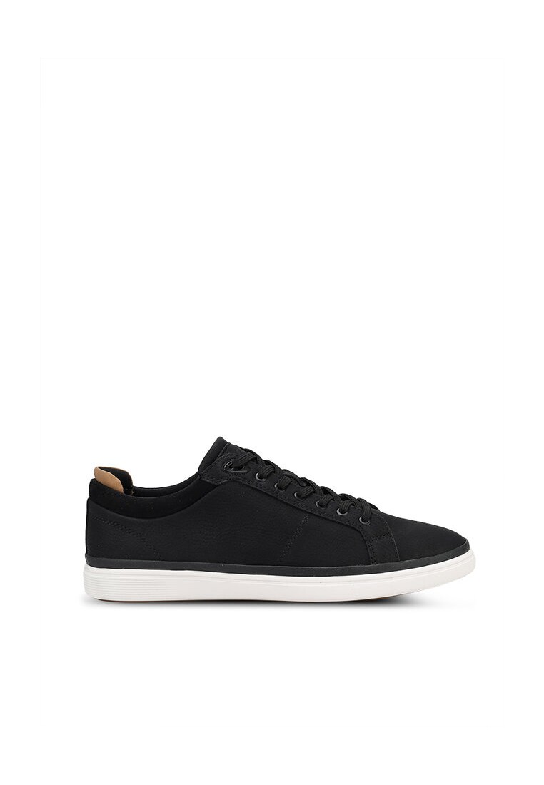 Finespec Sneakers
