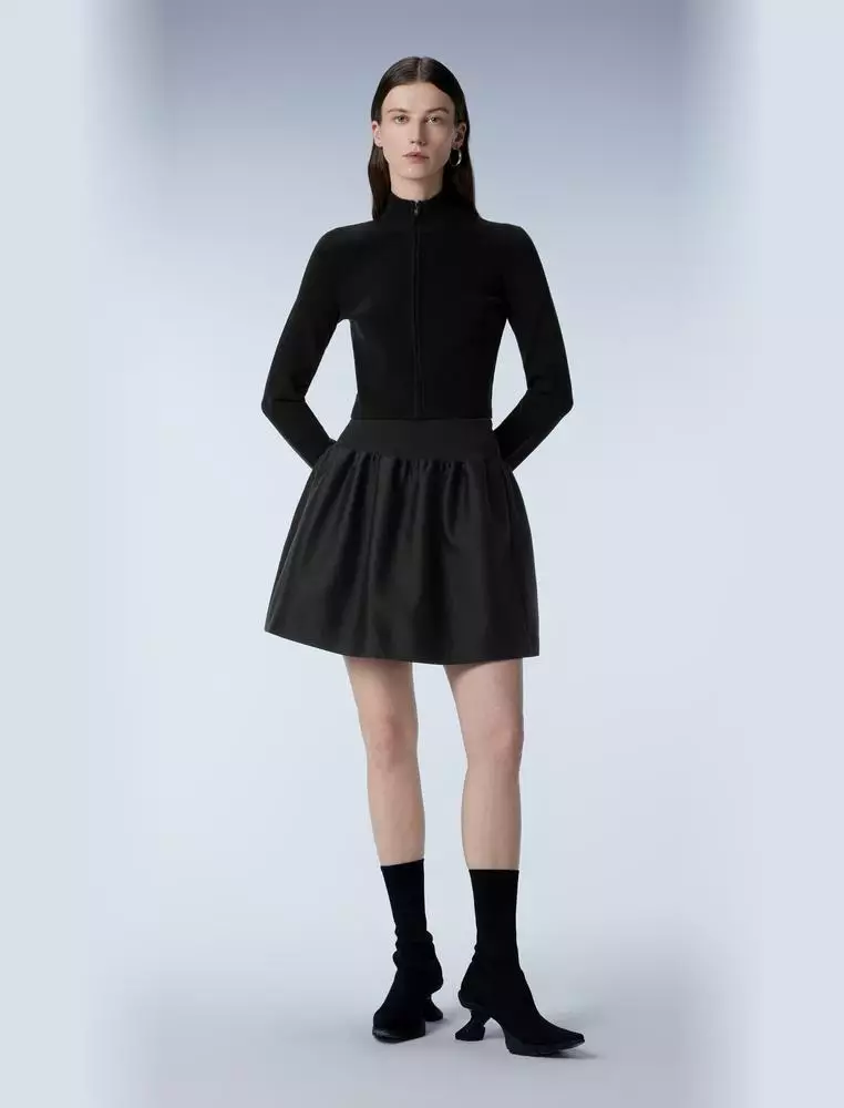 短款开襟针织衫