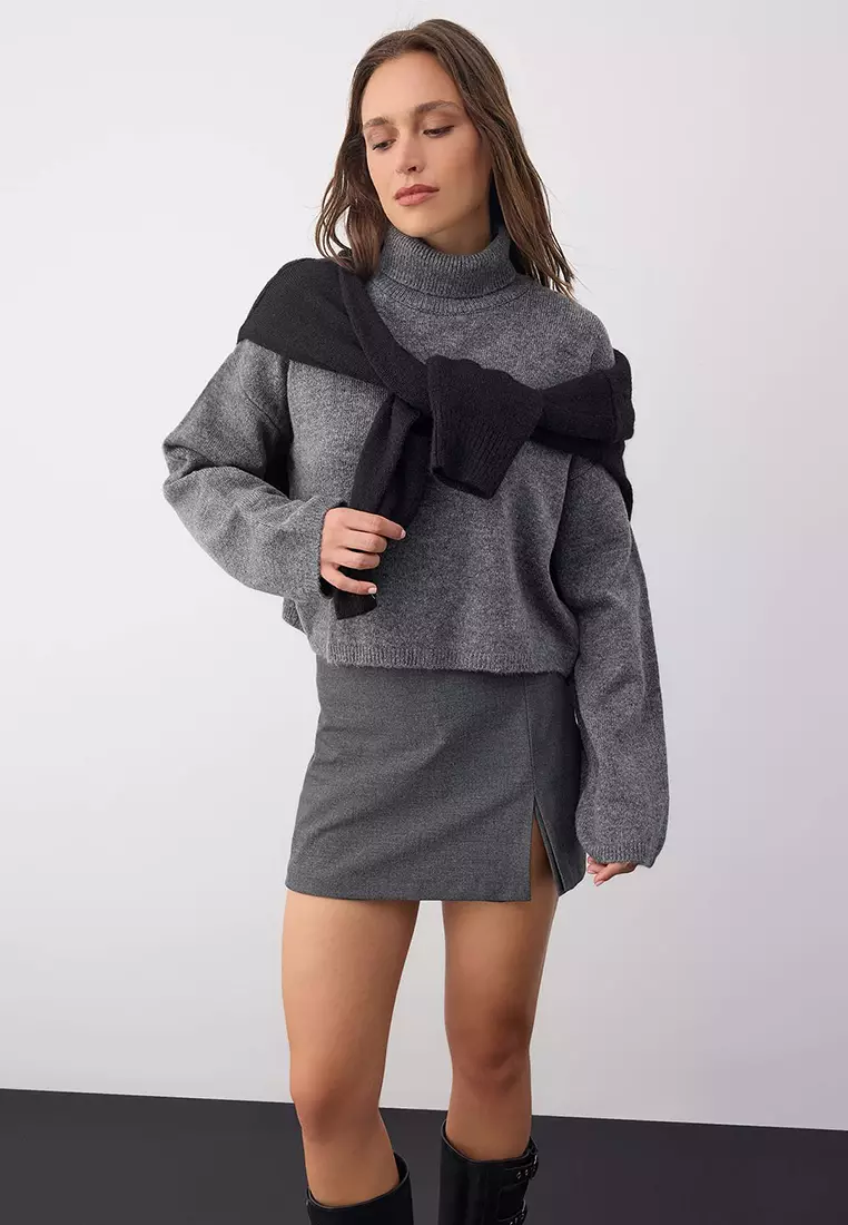 Wardrobe Essentials Anthracite Wide-Cut Soft-Textured Crop/Short Knit Sweater |
