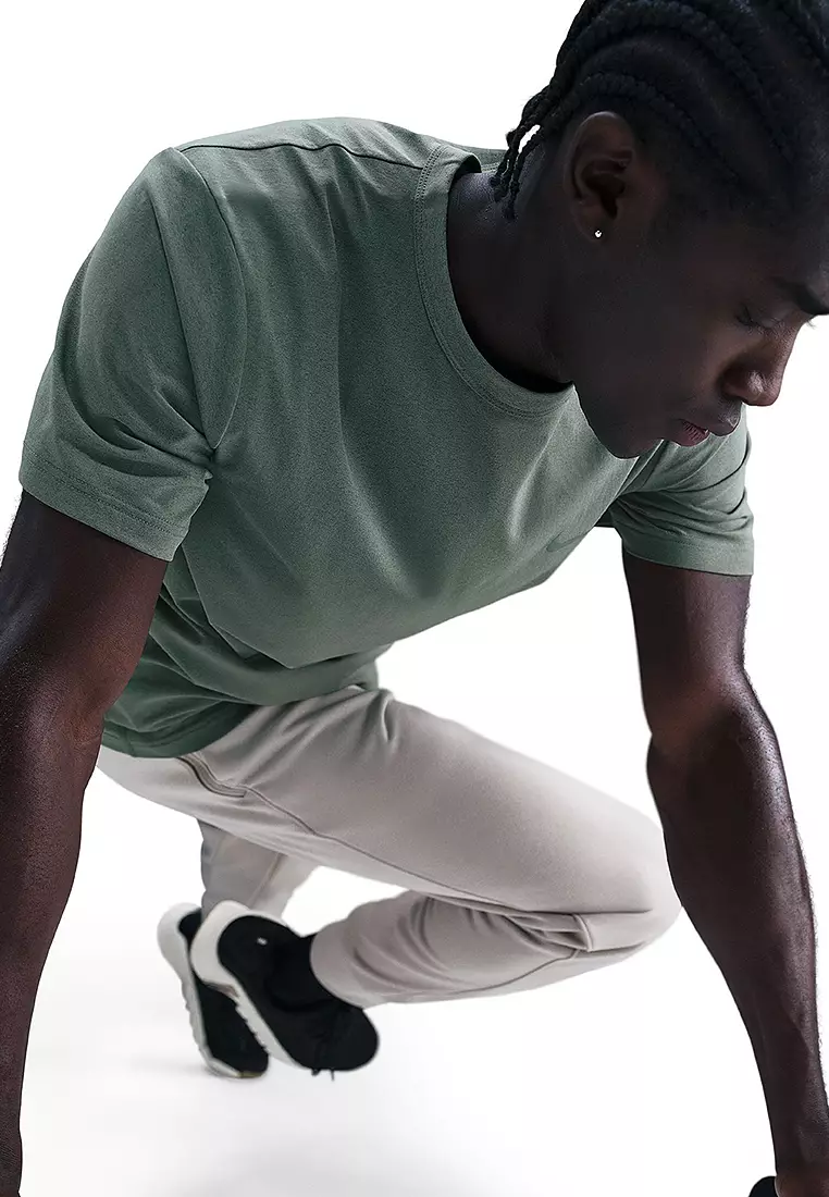 Dri-FIT UV Hyverse Short-Sleeve Fitness Top