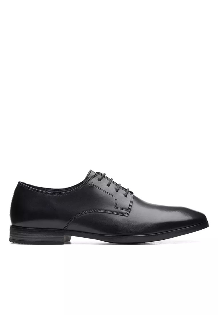 Discount on Clarks  shoes - SKU: Bradish Lace Leather Black