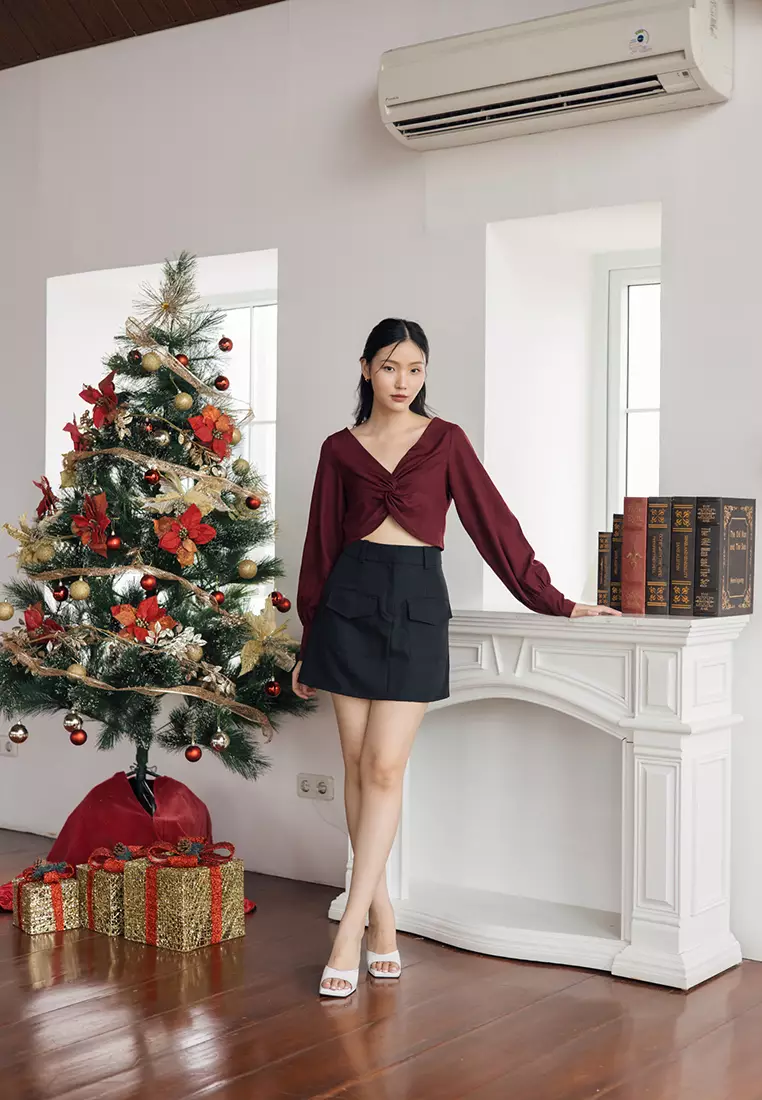 Double Pocket Mini Skirt in Black