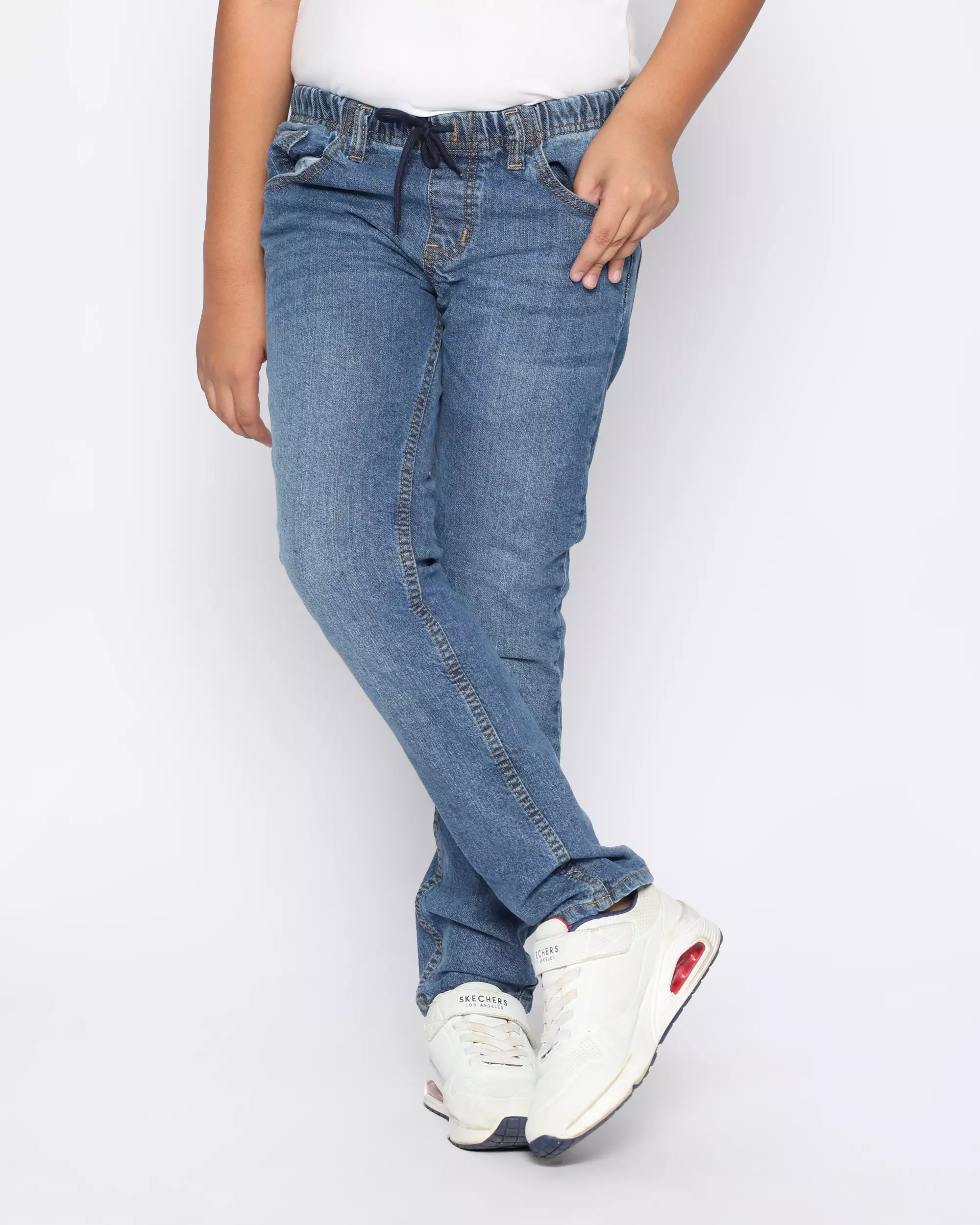Celana Panjang Anak Laki Jeans Mid Blue With Model - FORTUNES