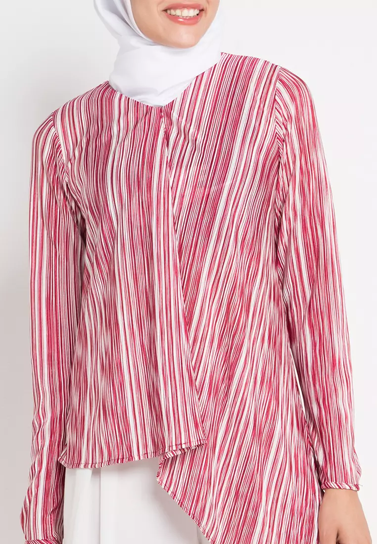 Itzel Assymetrical Blouse In Red