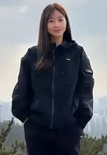 炭黑色