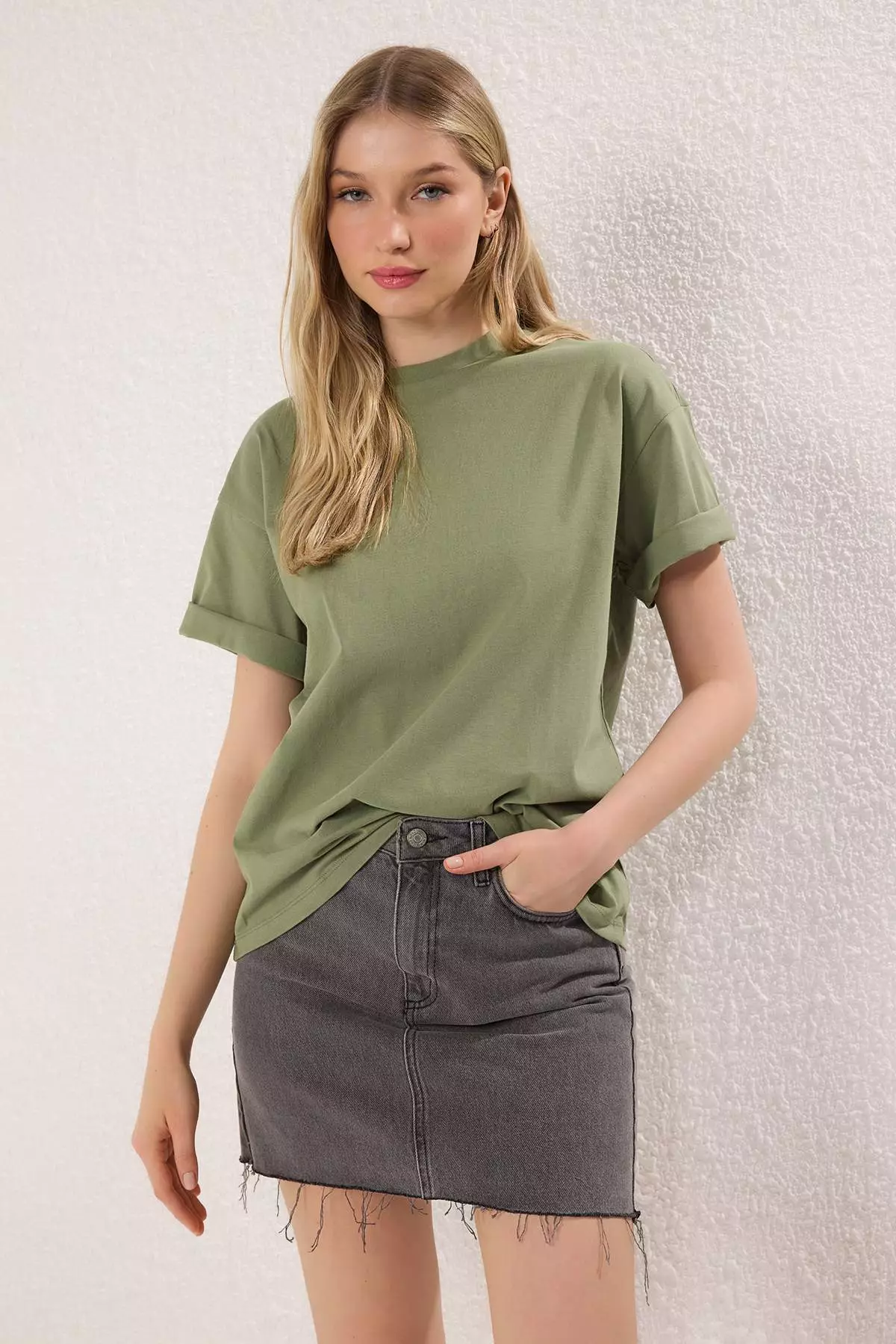 Khaki 100% Cotton Zipper Detailed Relaxed/Comfortable Fit Knitted T-Shirt Twoss24Ts00272