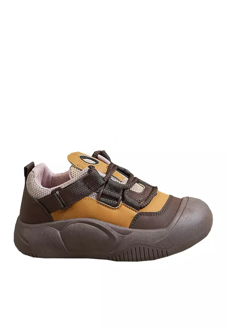 Casual shoes under top 600