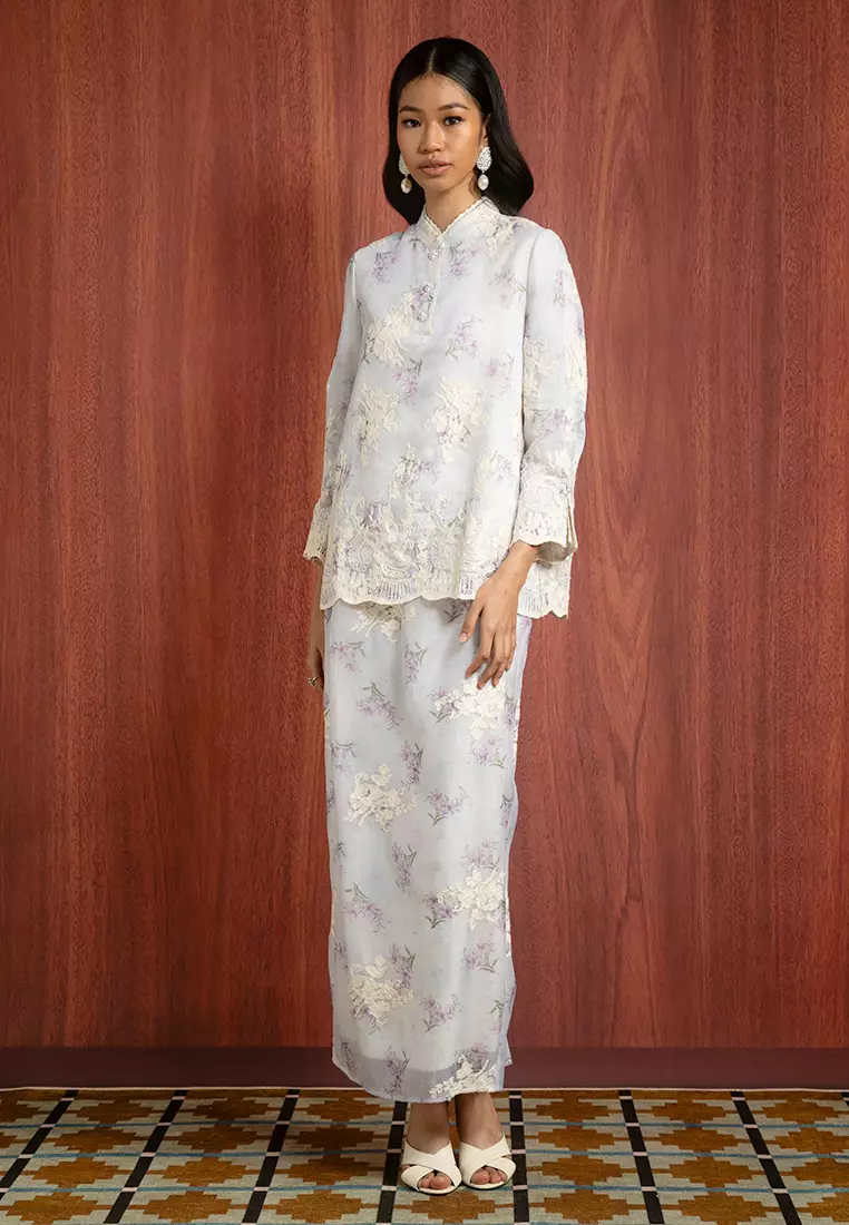 MARIA 刺繡連身套裝