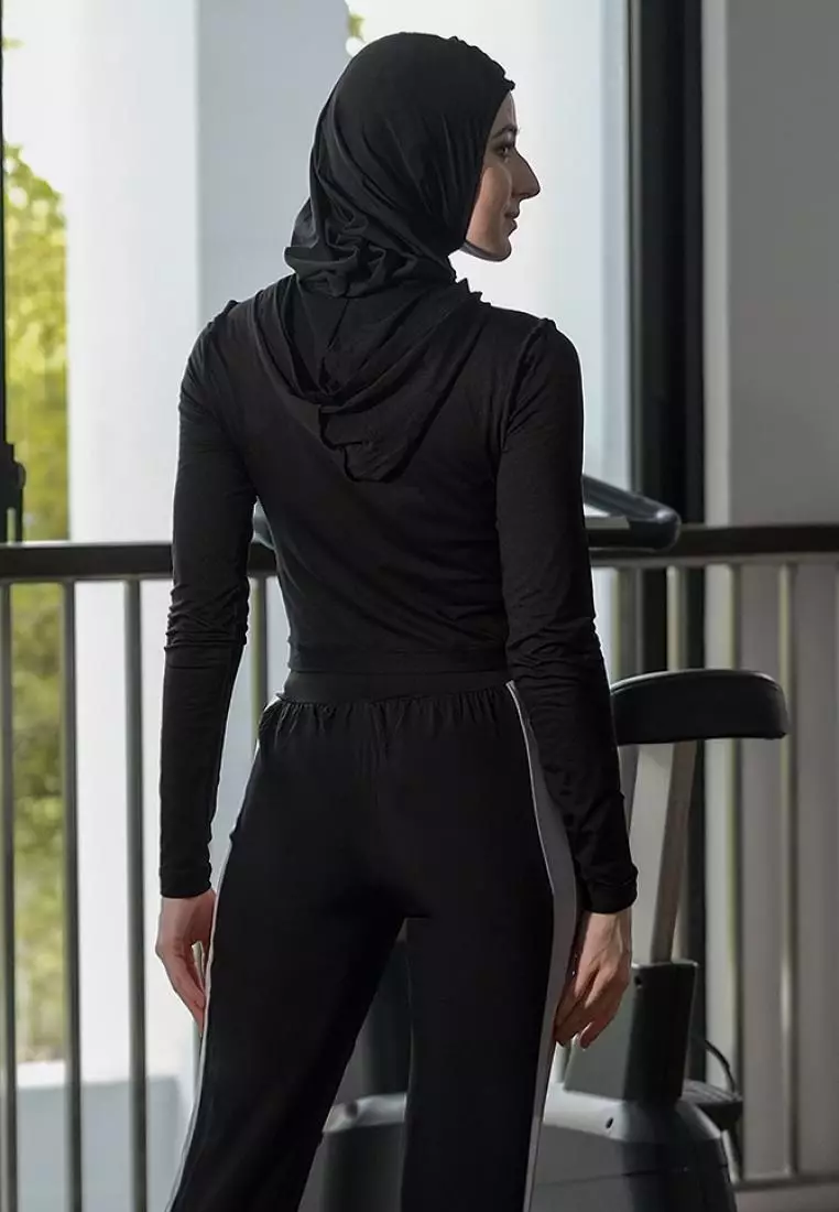 Fitwear - Kaos Olahraga Wanita JULIETTE REVERSE SEWING L/S CROP - BLACK