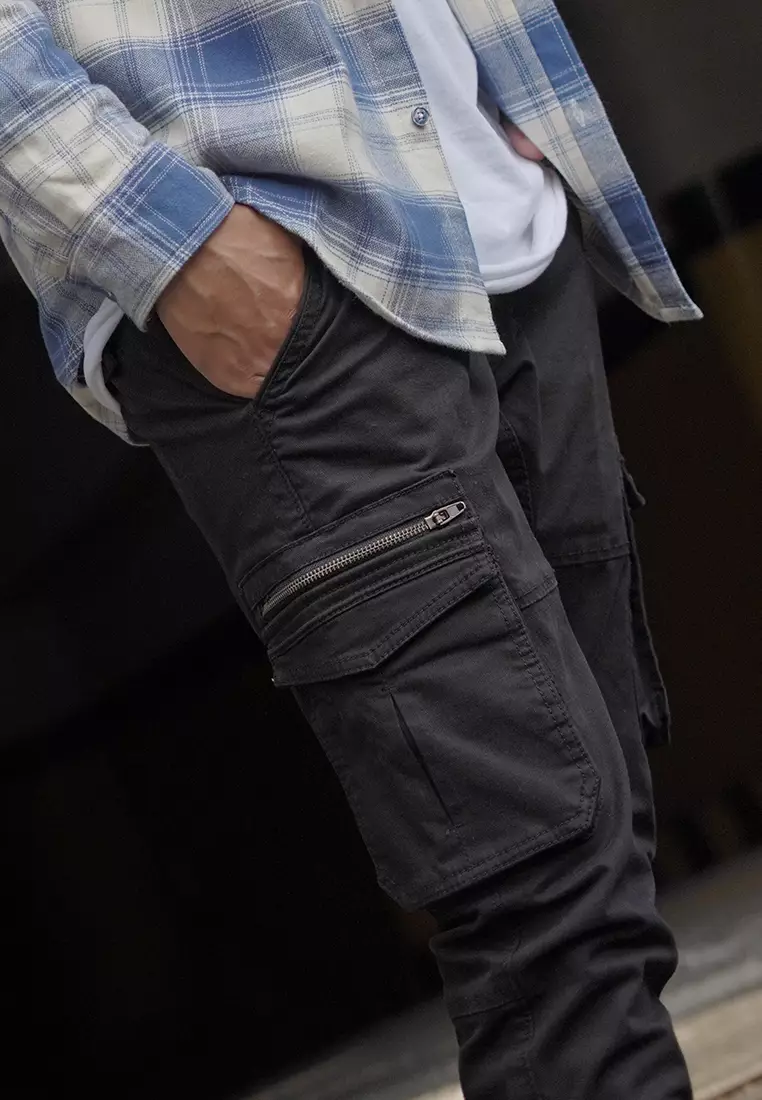 Celana Panjang Cargo Asymetric Stretch Cotton Oxcon Black