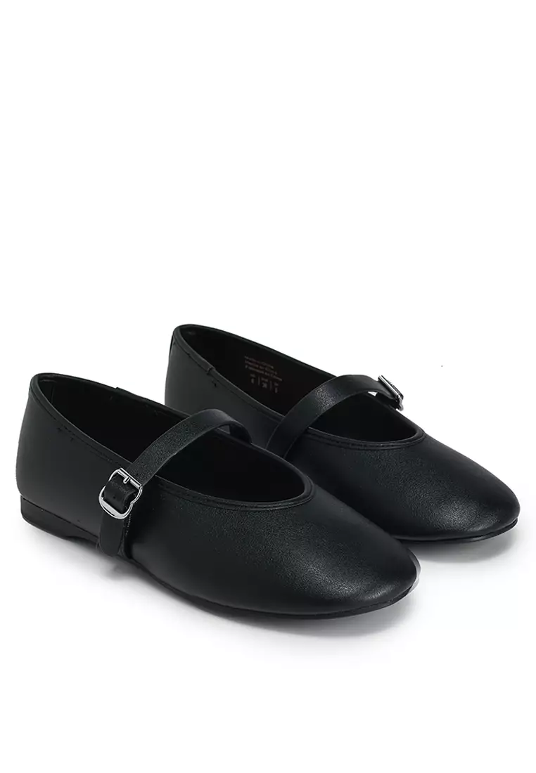 Elyiaa Flats