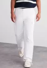 白色