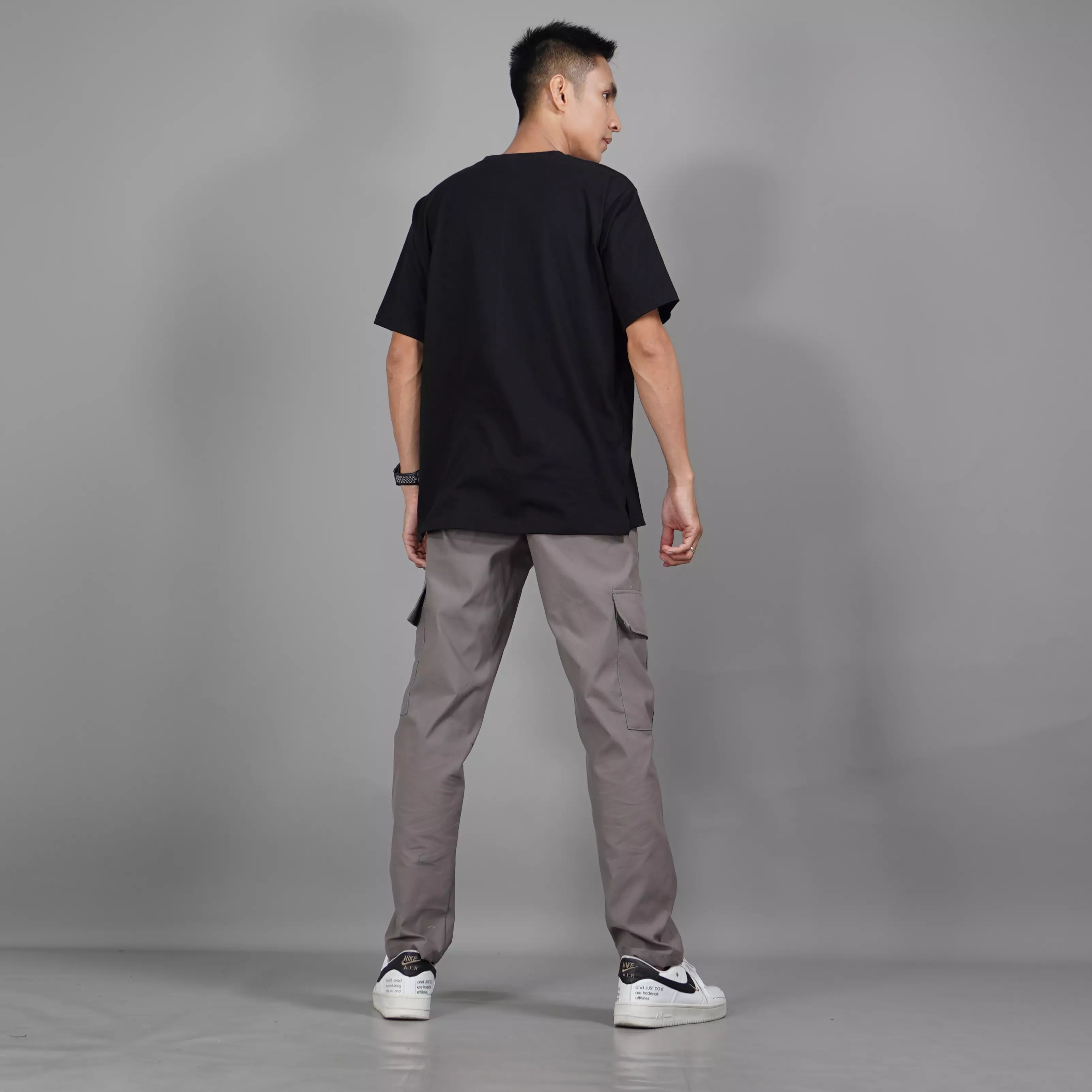  DANIEL Casual T-Shirt Pria Kaos Polos Pria Kaos Hitam Pria Oversized T-Shirt - Hitam