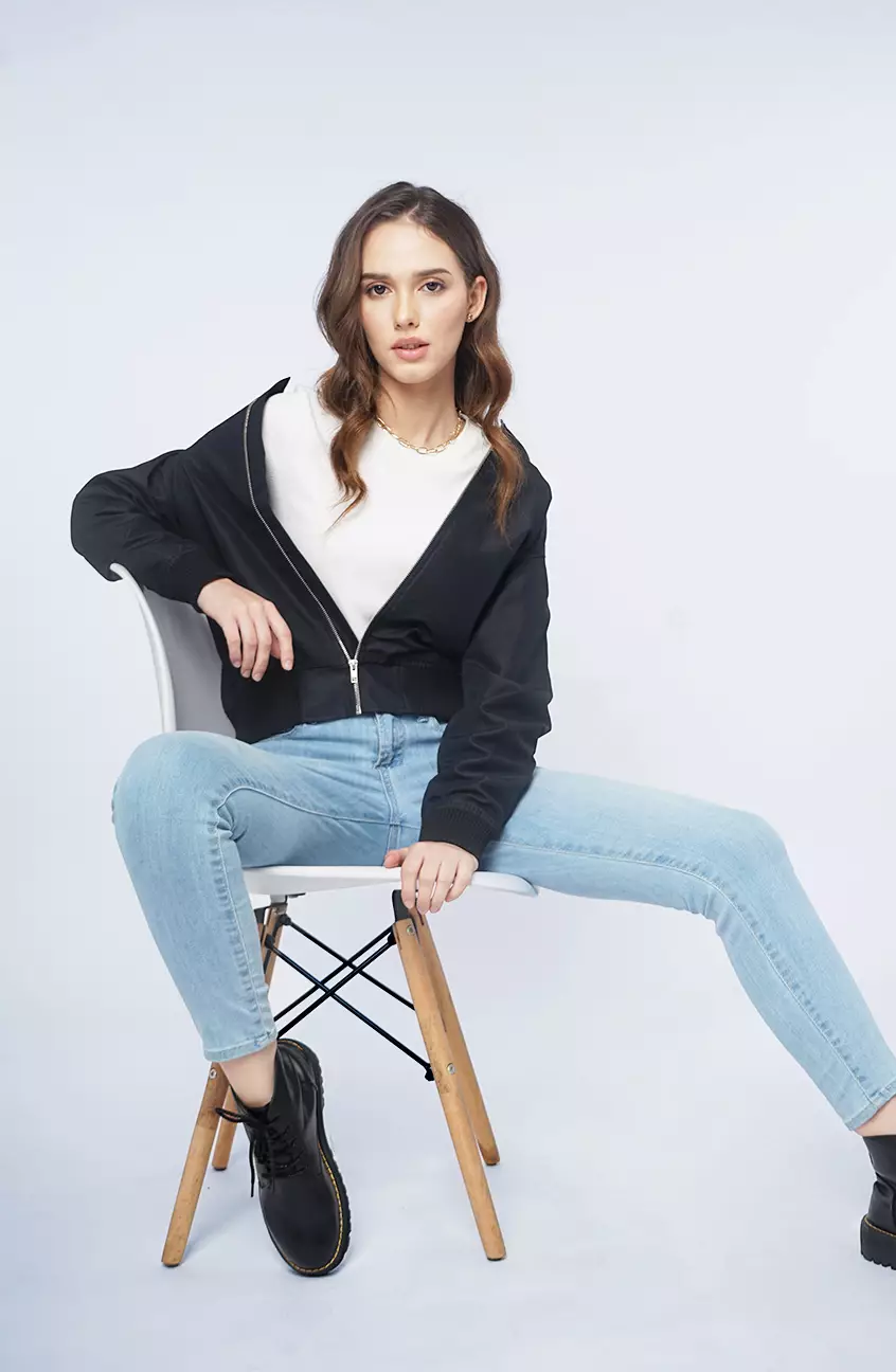 Jaket Wanita Alyssa Black