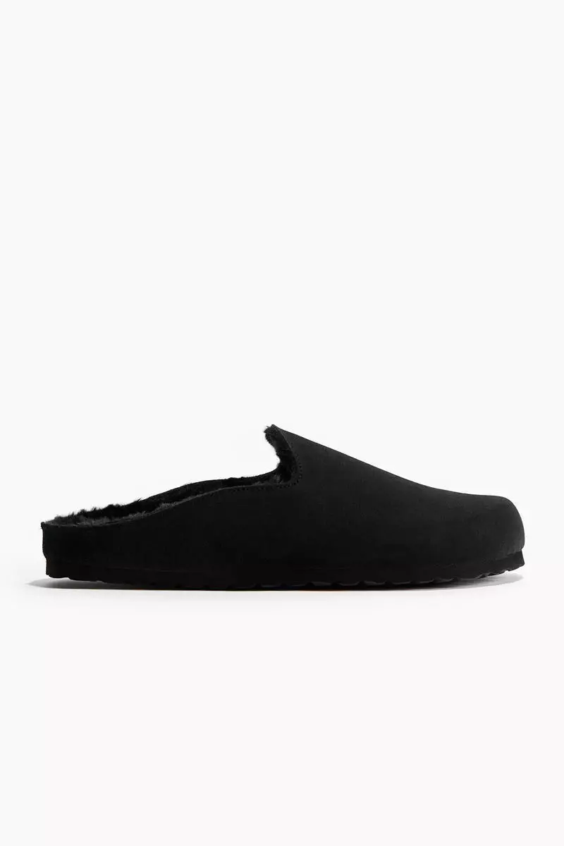 Discount on H&M  shoes - SKU: Teddy-lined suede mules