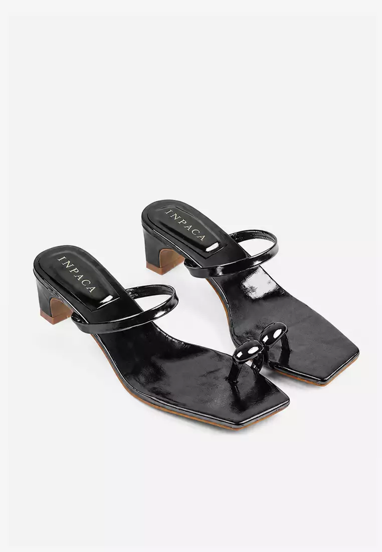Astra Strap Low Heeled Sandals Metallic Toe-Ring Black Metalic